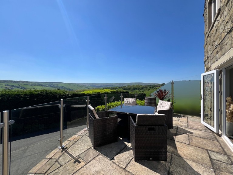 View Full Details for Upperthong, Holmfirth