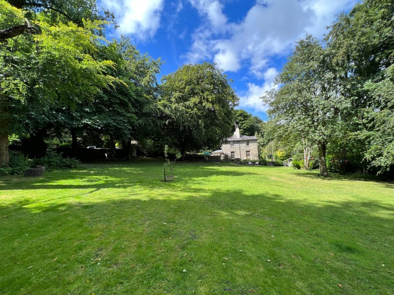 View Full Details for Wilshaw, Holmfirth