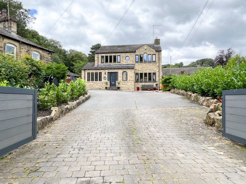 Click the photo for more details of Honley, Holmfirth