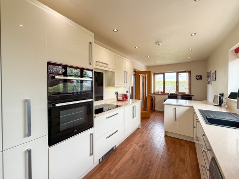 Click the photo for more details of Netherton, Huddersfield
