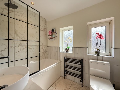 Click the photo for more details of Slaithwaite, Huddersfield