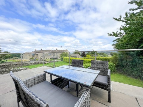 Click the photo for more details of Upperthong, Holmfirth