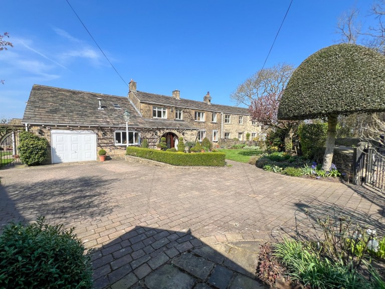 View Full Details for Kirkburton, Huddersfield, West Yorkshire