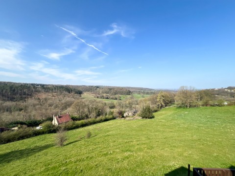 Click the photo for more details of Kirkburton, Huddersfield, West Yorkshire