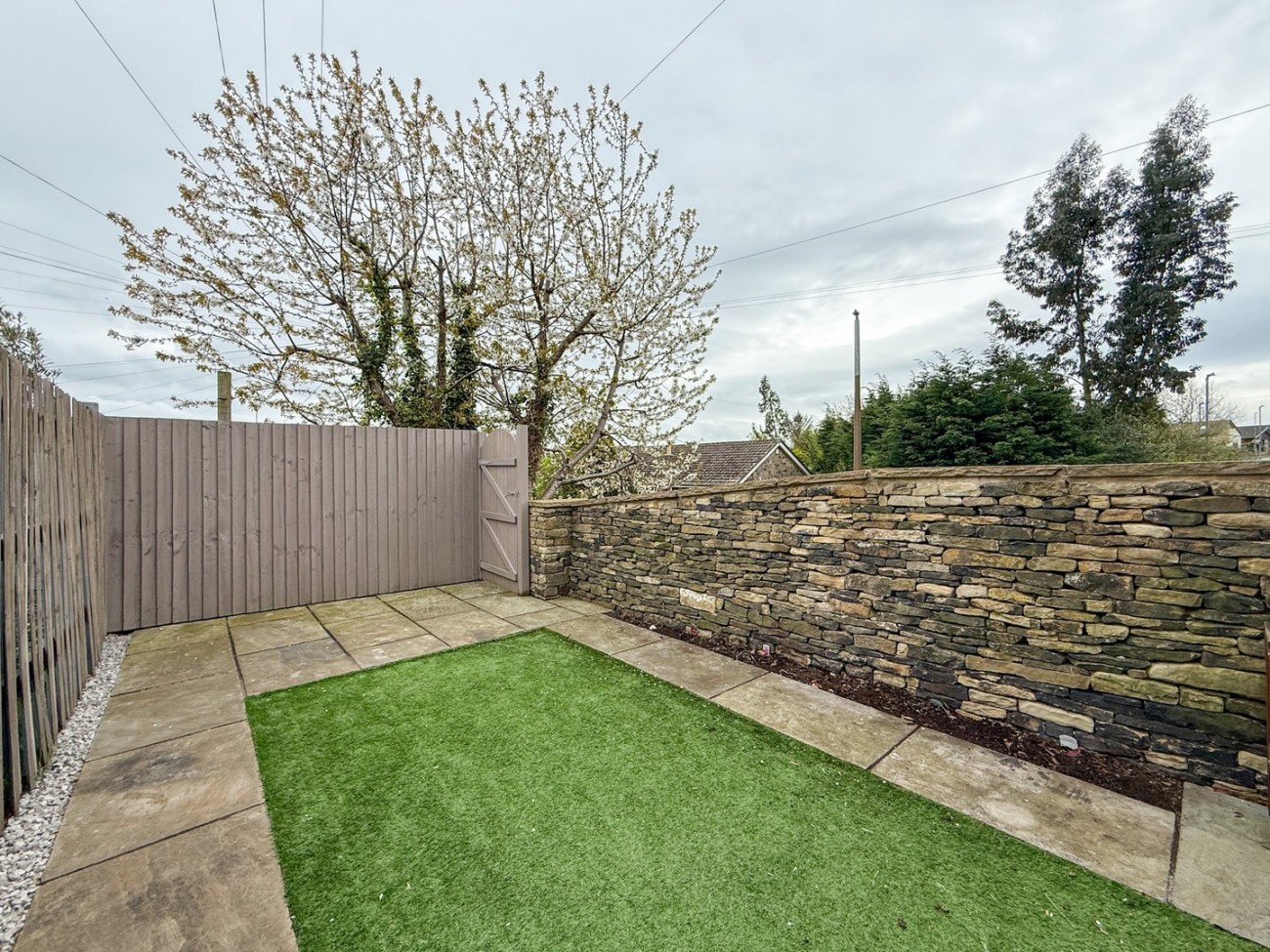 Images for Emley, Huddersfield