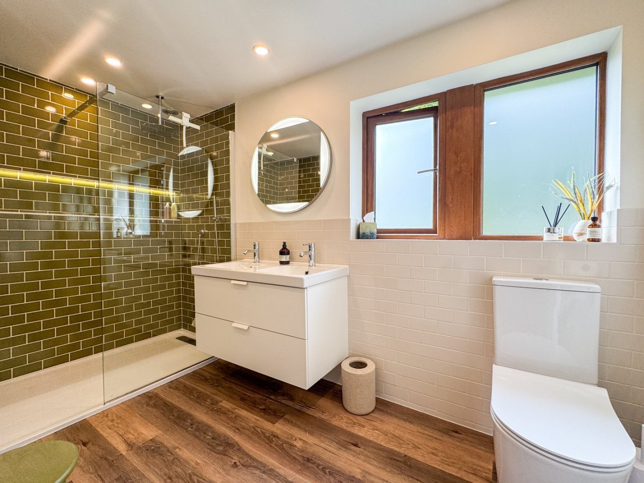 Images for Thongsbridge, Holmfirth