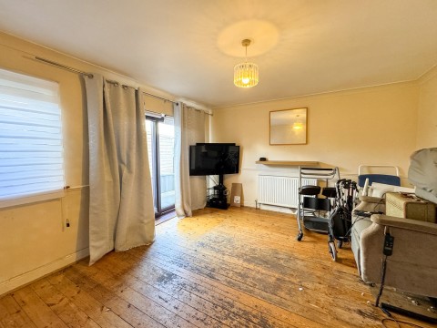 Click the photo for more details of Quarmby, Huddersfield