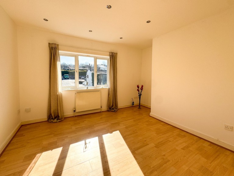 View Full Details for Huddersfield Road, New Mill, Holmfirth