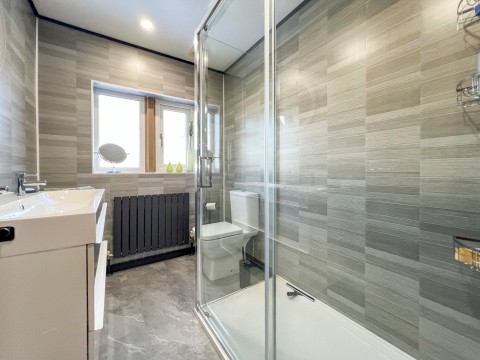 Click the photo for more details of Honley, Holmfirth