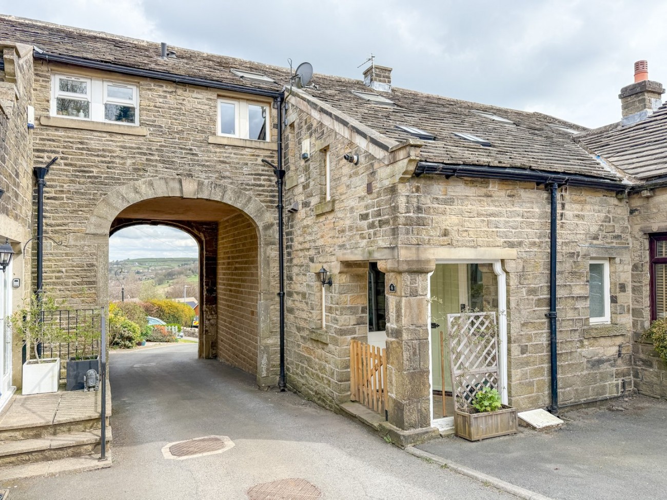 Images for off Shaw Lane, Holmfirth