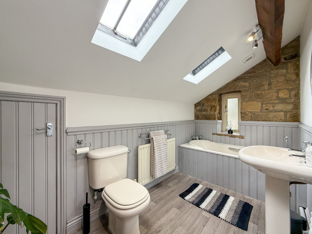 Images for off Shaw Lane, Holmfirth