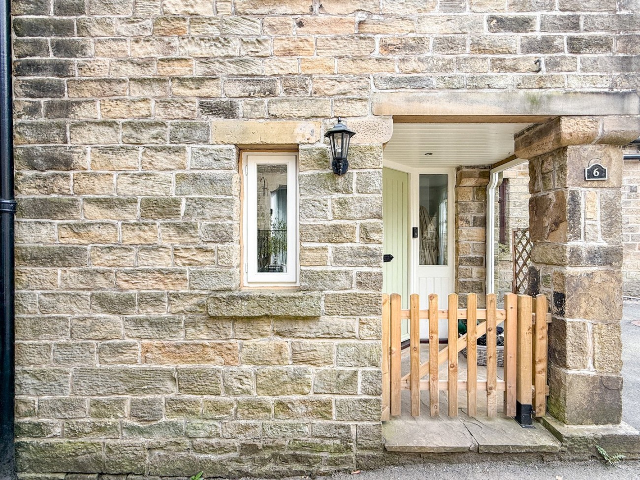 Images for off Shaw Lane, Holmfirth