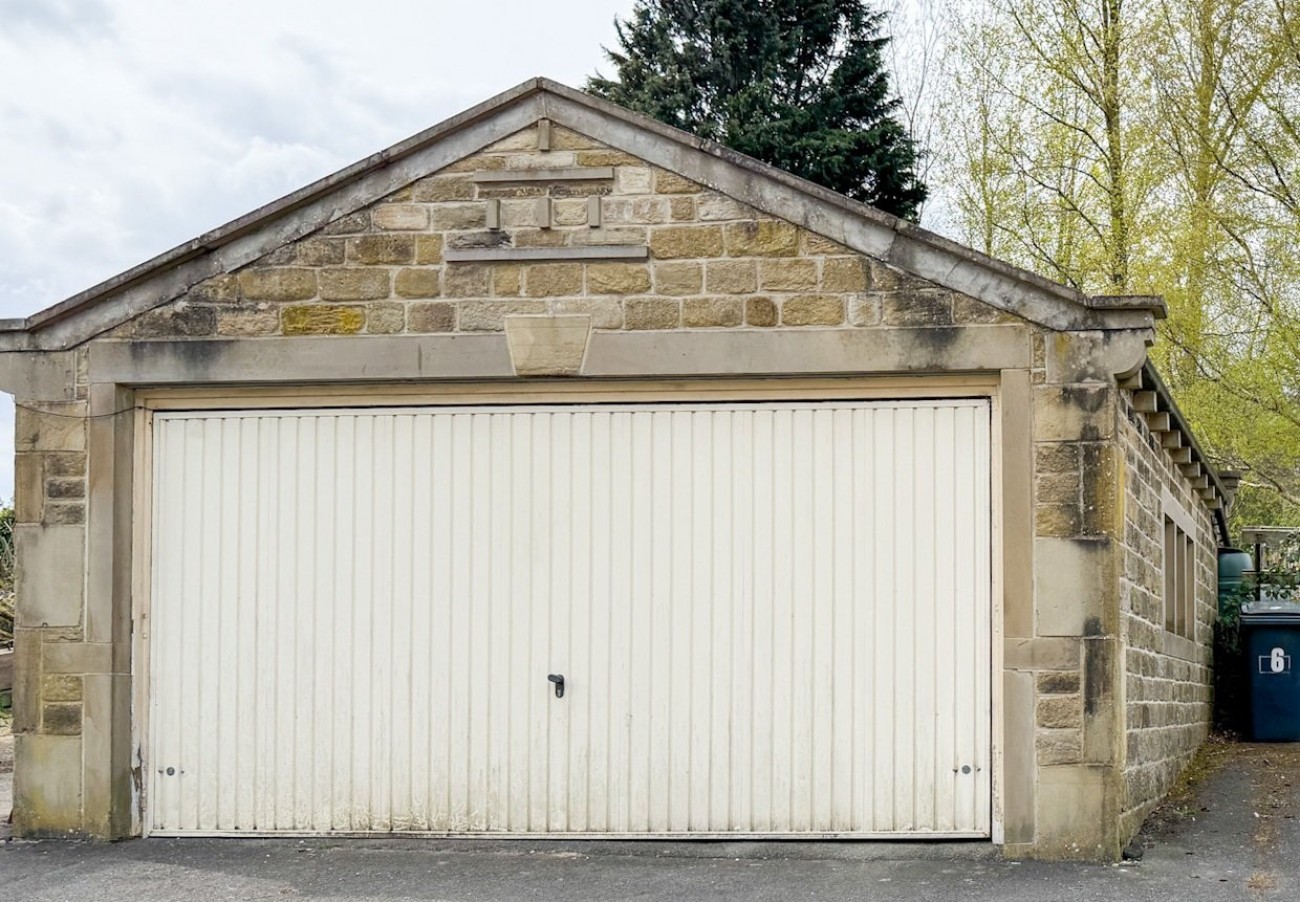 Images for off Shaw Lane, Holmfirth