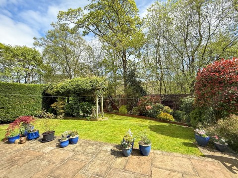 Click the photo for more details of Honley, Holmfirth