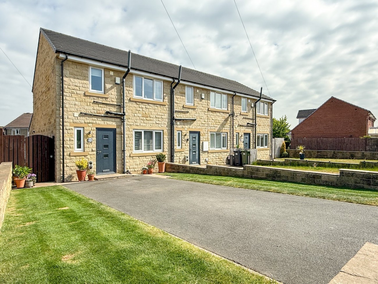 Images for Shelley, Huddersfield