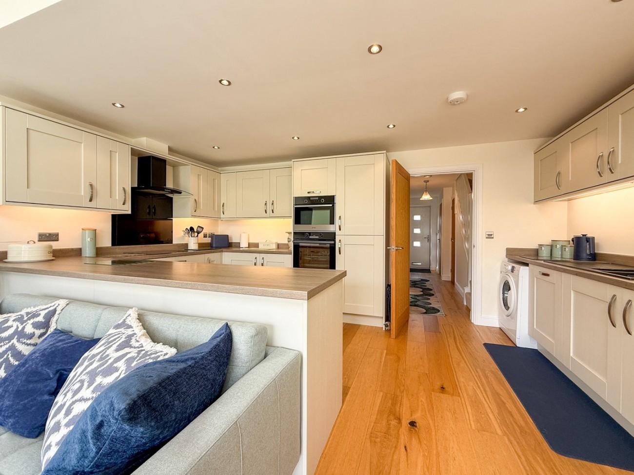 Images for Shelley, Huddersfield