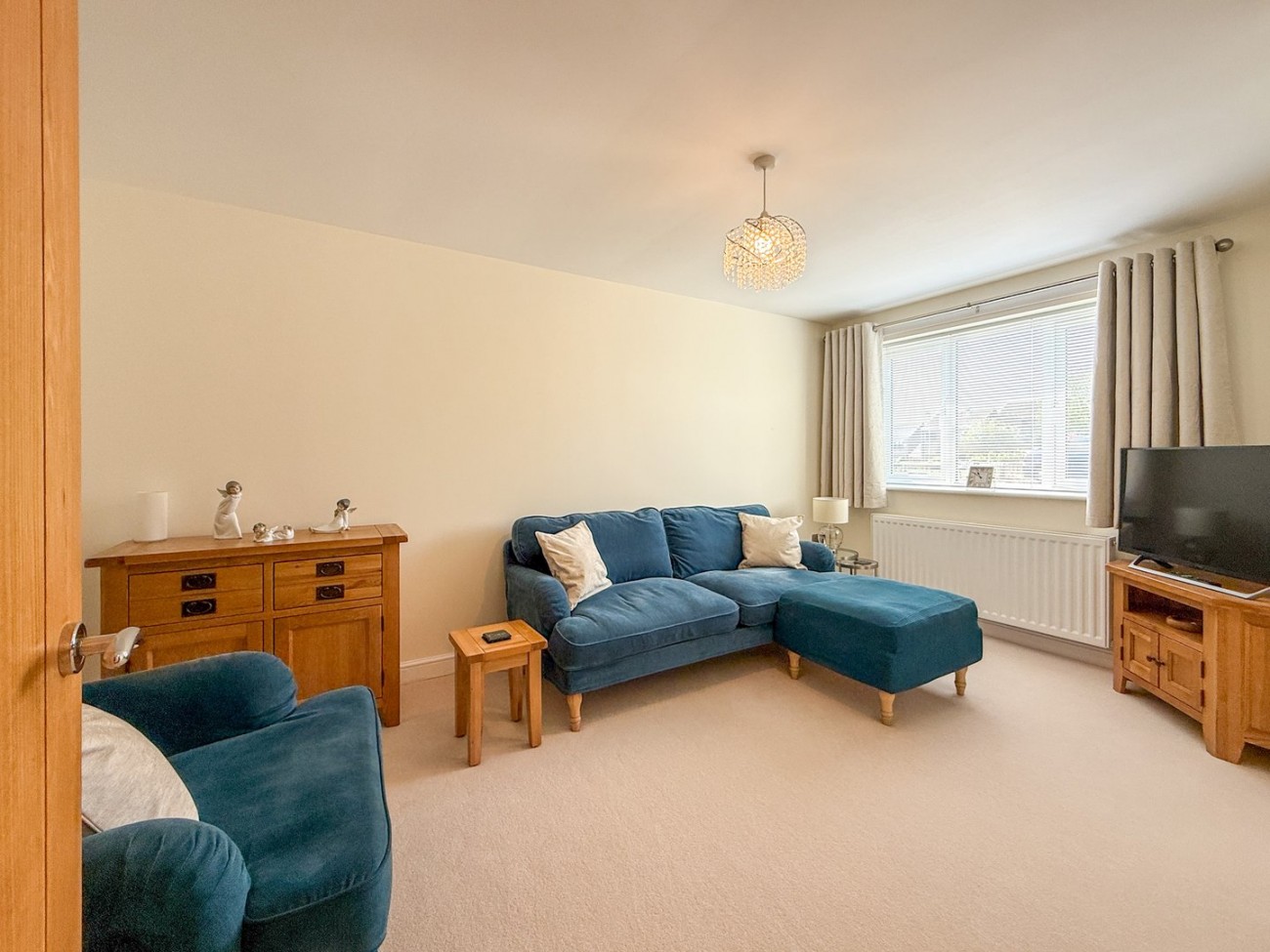 Images for Shelley, Huddersfield