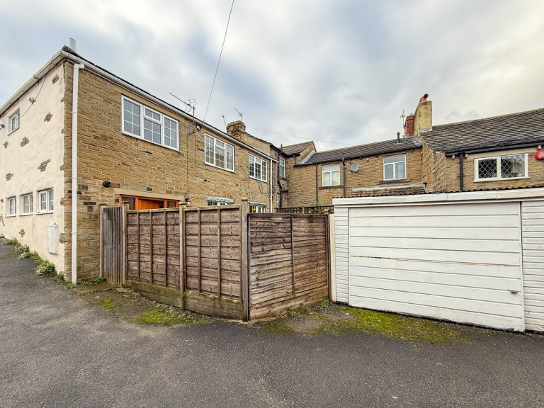 View Full Details for Highburton, Huddersfield