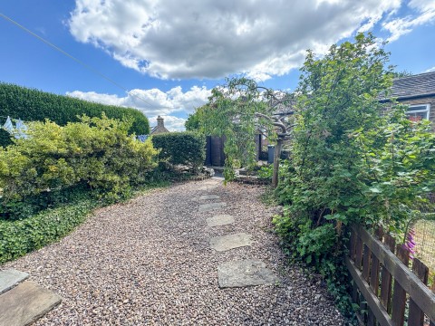 Click the photo for more details of Skelmanthorpe, Huddersfield