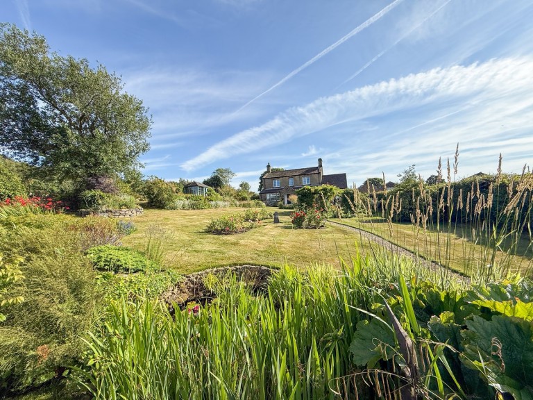 View Full Details for Between Honley & Meltham, Holmfirth