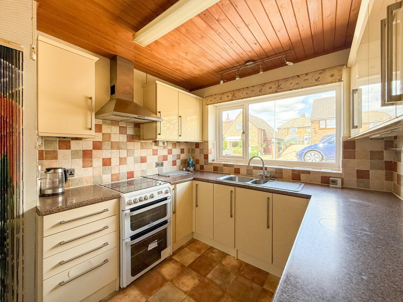 Images for Lepton, Huddersfield