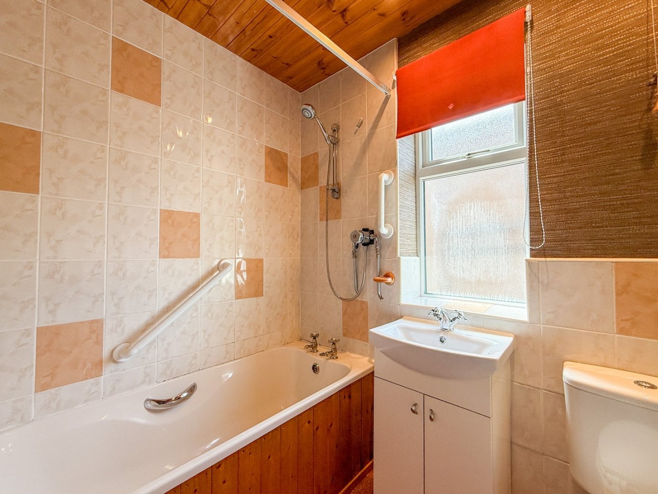 Images for Lepton, Huddersfield