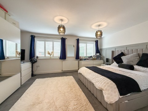 Click the photo for more details of Honley, Holmfirth