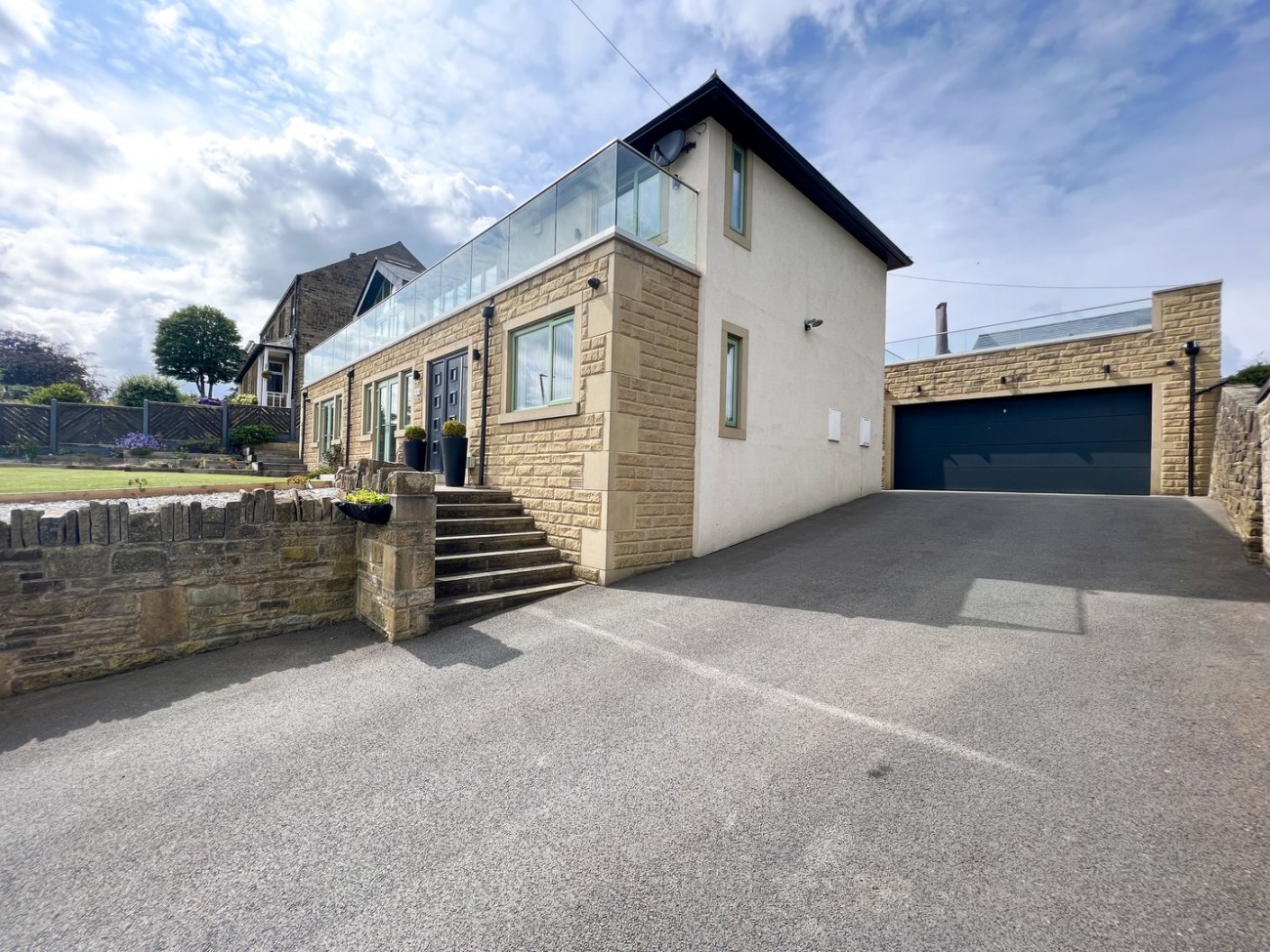 Images for Netherton, Huddersfield