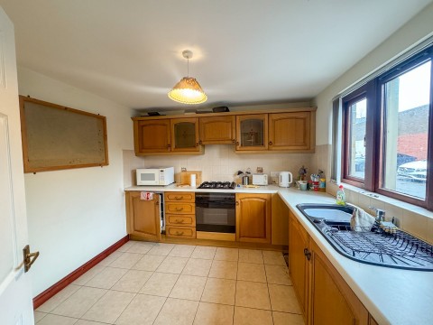Click the photo for more details of Honley, Holmfirth