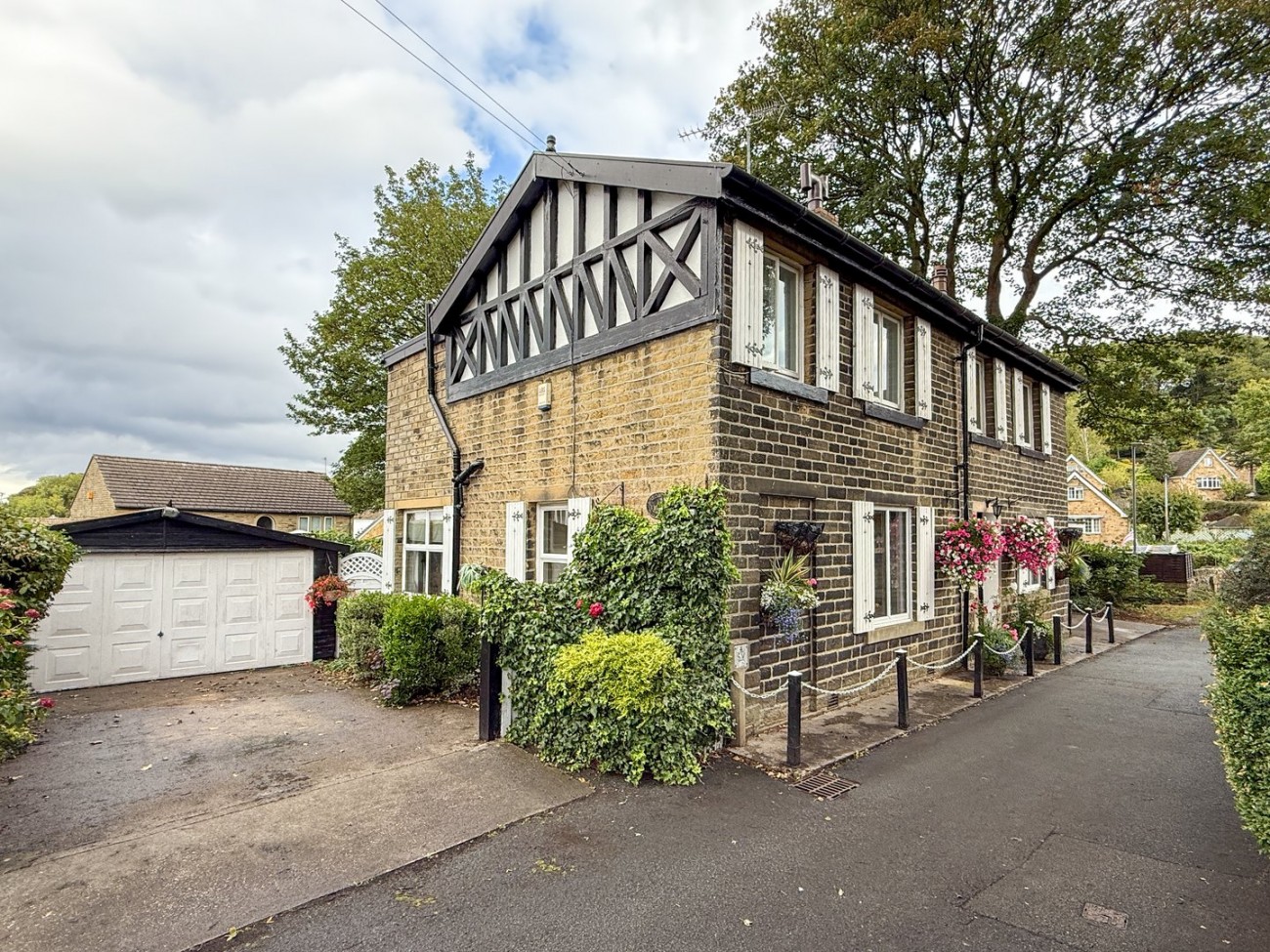 Images for Taylor Hill, Huddersfield
