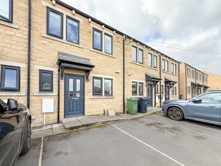 View Full Details for Stocksmoor, Huddersfield