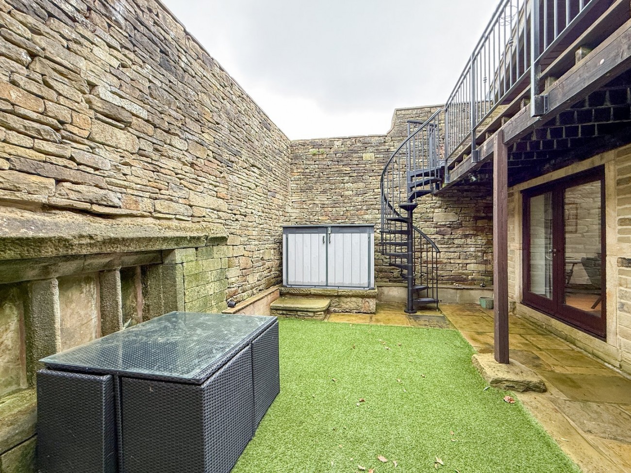 Images for Upperthong, Holmfirth