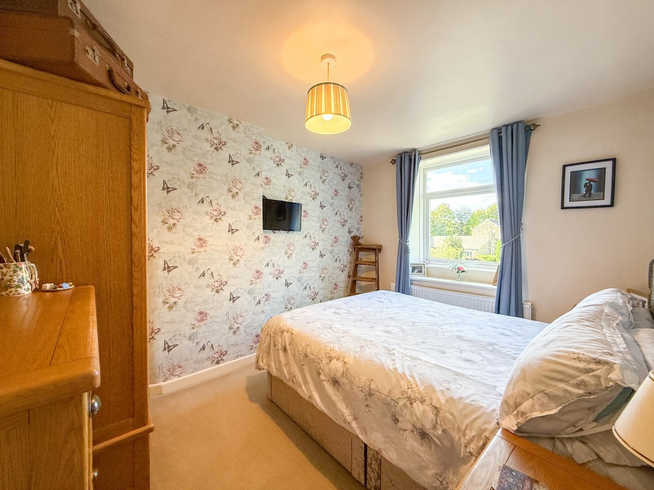 Images for Shelley, Huddersfield