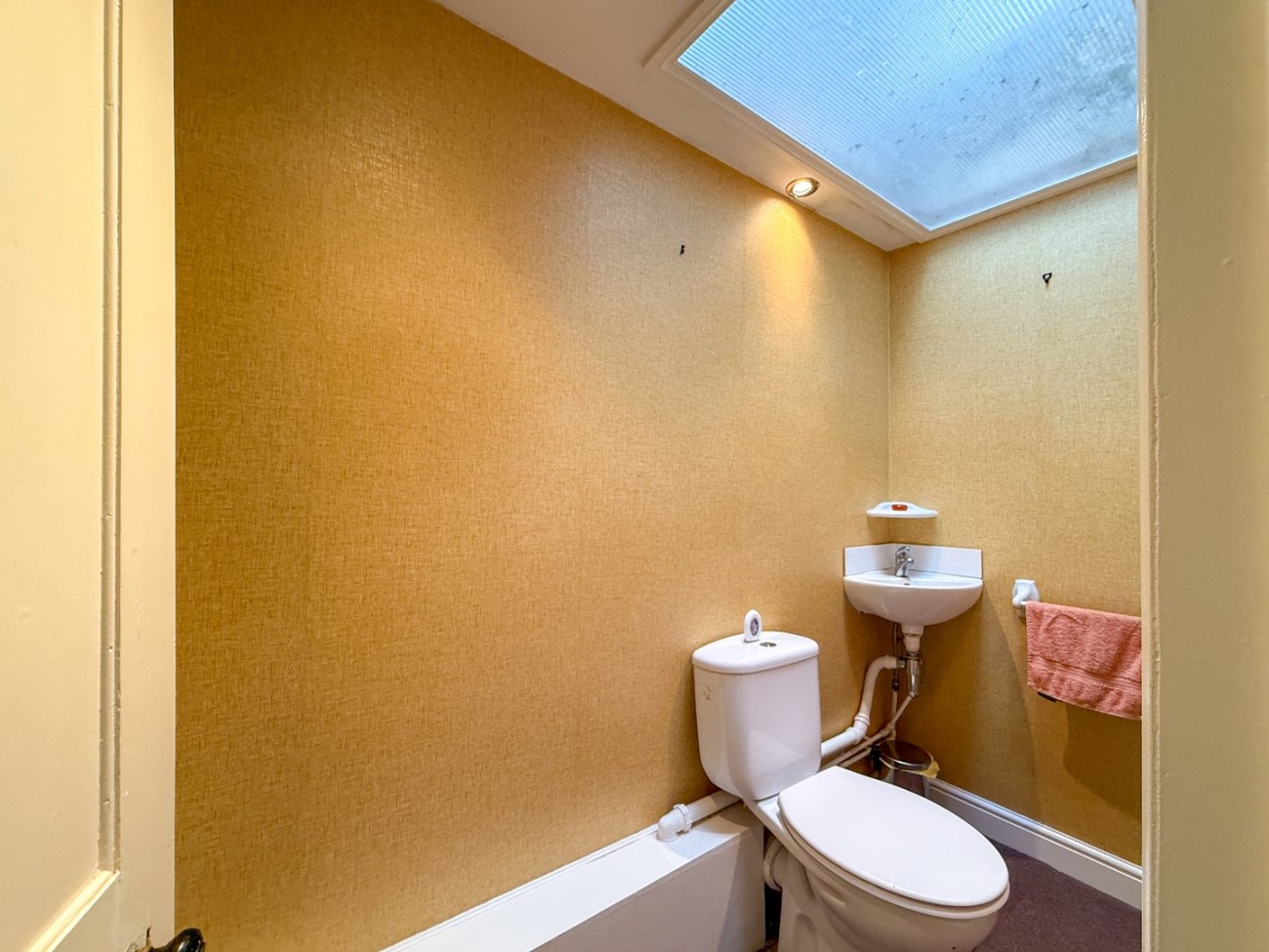 Images for Shelley, Huddersfield