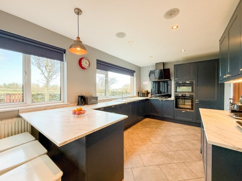 Click the photo for more details of Hepworth, Holmfirth