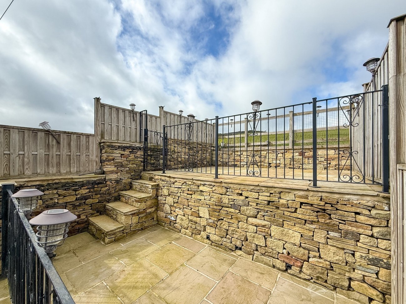 Images for Thongsbridge/Honley, Holmfirth