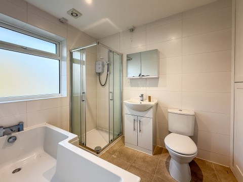 Click the photo for more details of Rastrick, Brighouse