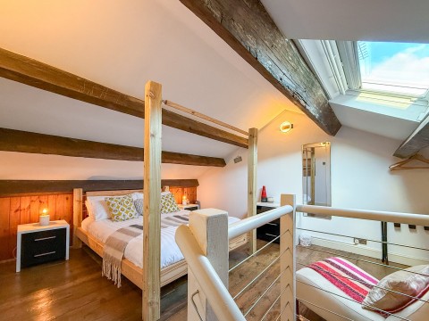 Click the photo for more details of Huddersfield Road, Holmfirth