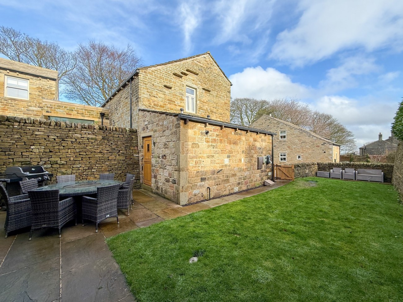 Images for Farnley Tyas, Huddersfield