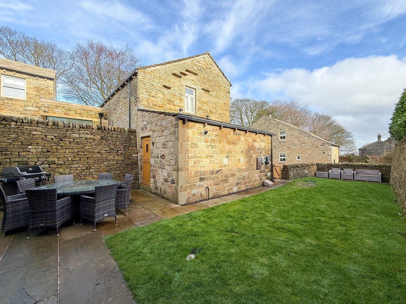 Images for Farnley Tyas, Huddersfield
