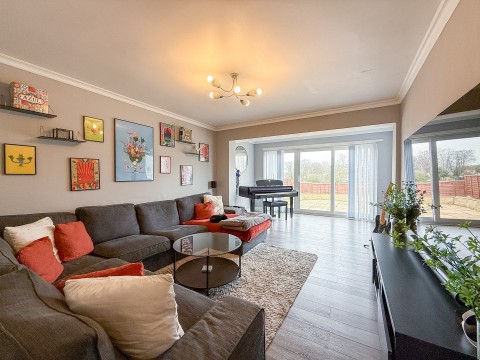 Click the photo for more details of Almondbury, Huddersfield