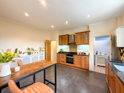 Click the photo for more details of Honley, Holmfirth