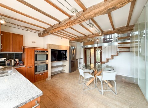 Click the photo for more details of Thongsbridge/Honley, Holmfirth