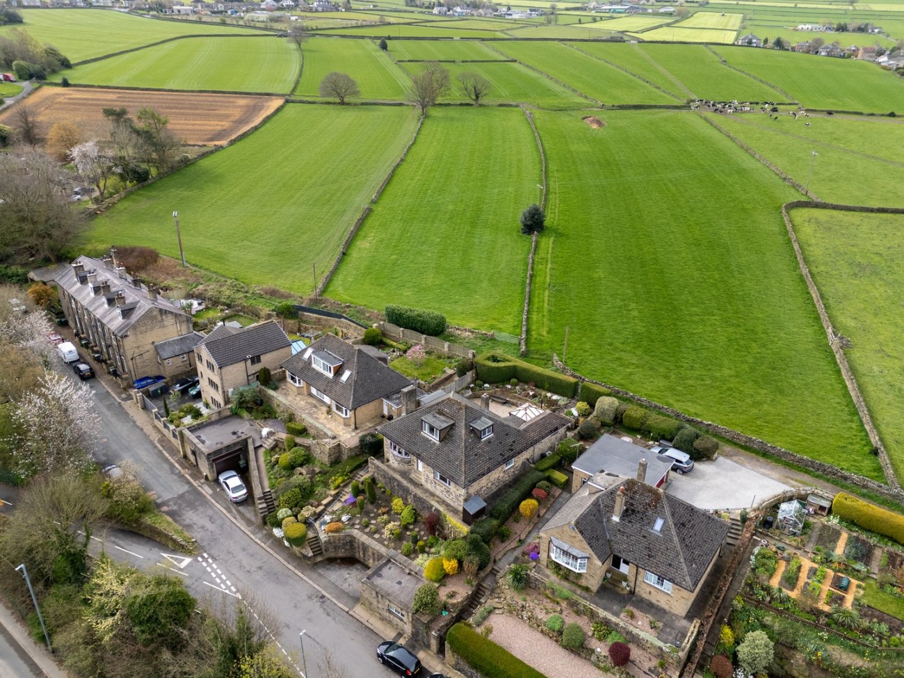 Images for Far End Lane, Honley, Holmfirth