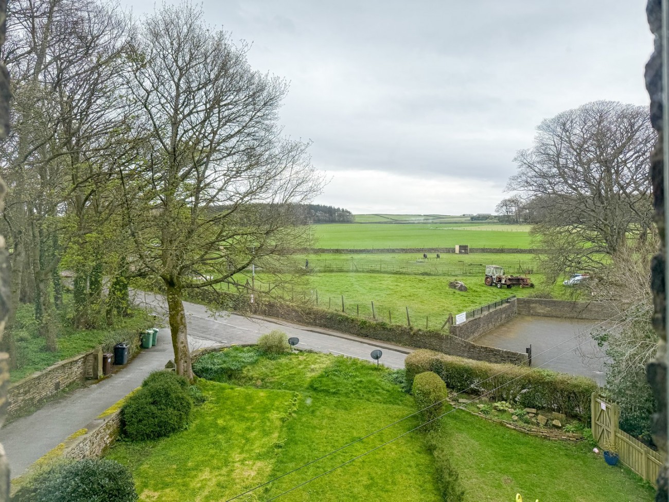 Images for Wilshaw, Holmfirth