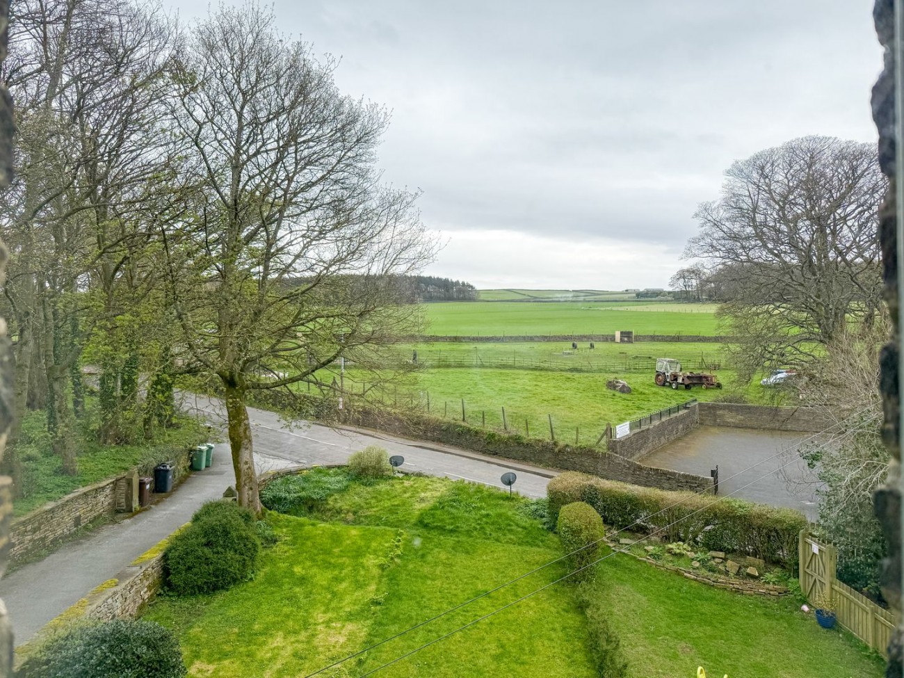 Images for Wilshaw, Holmfirth