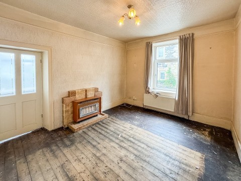 Click the photo for more details of Honley, Holmfirth
