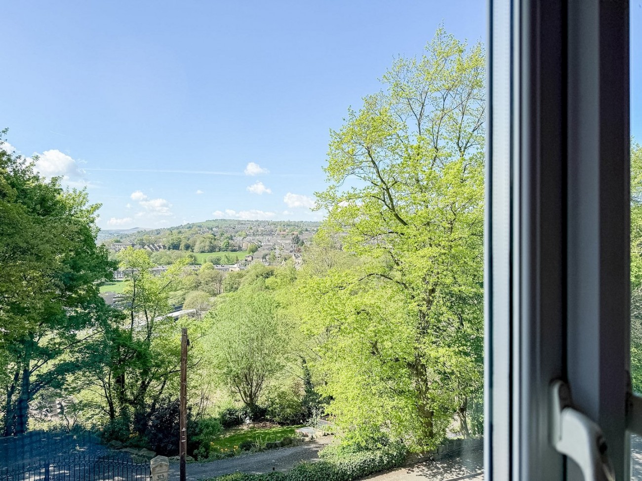 Images for Longwood, Huddersfield