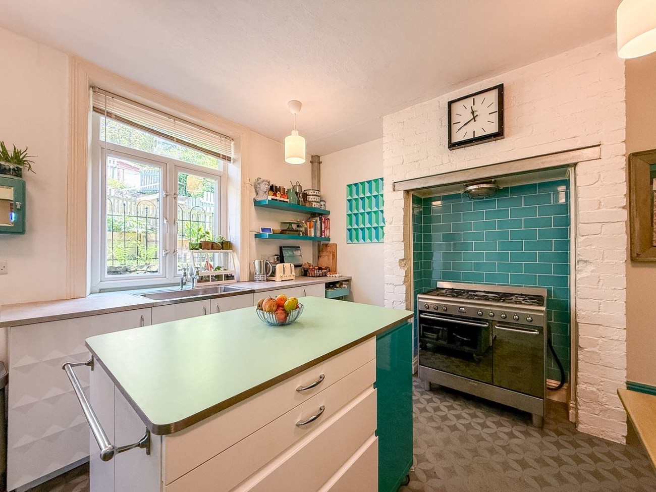 Images for Longwood, Huddersfield