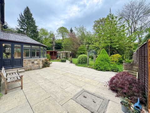 Click the photo for more details of Honley, Holmfirth